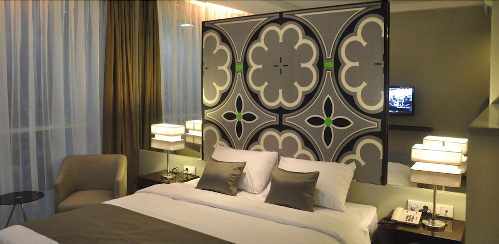 Howard Johnson By Wyndham Pekalongan Kültér fotó