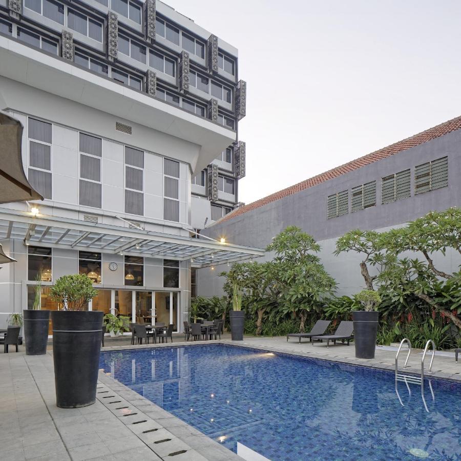 Howard Johnson By Wyndham Pekalongan Kültér fotó