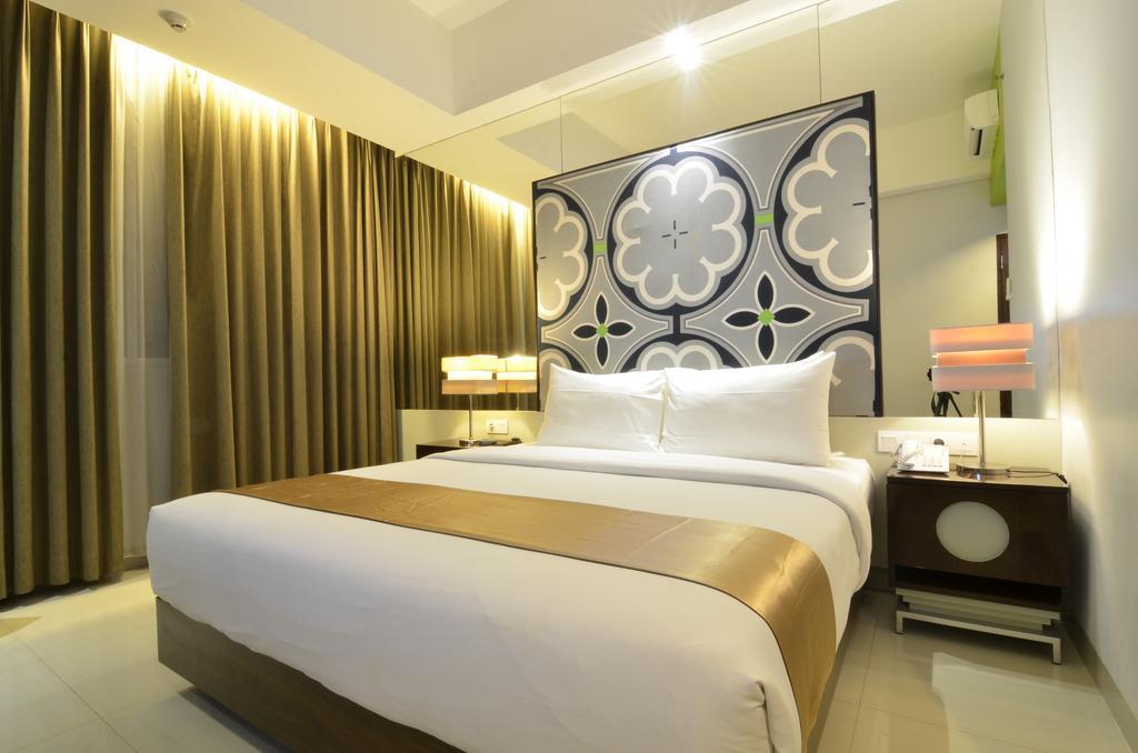 Howard Johnson By Wyndham Pekalongan Kültér fotó