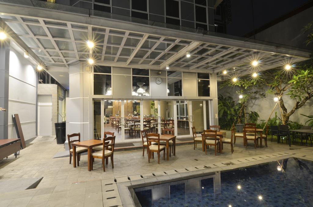 Howard Johnson By Wyndham Pekalongan Kültér fotó