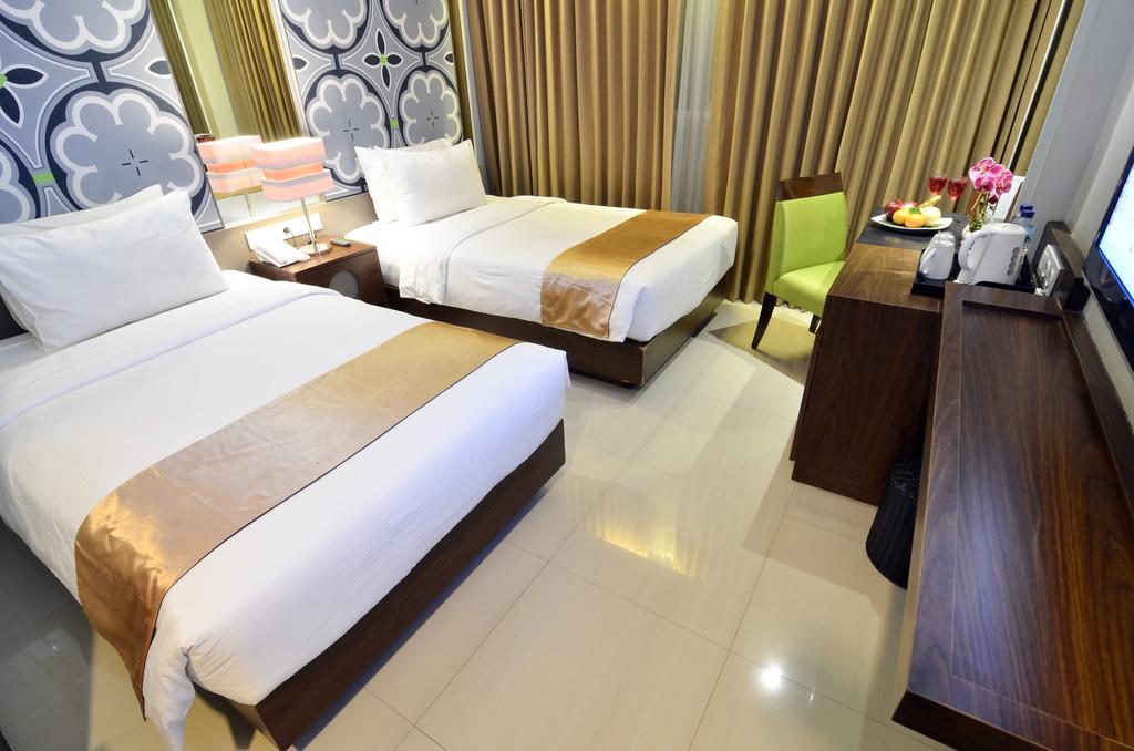 Howard Johnson By Wyndham Pekalongan Kültér fotó