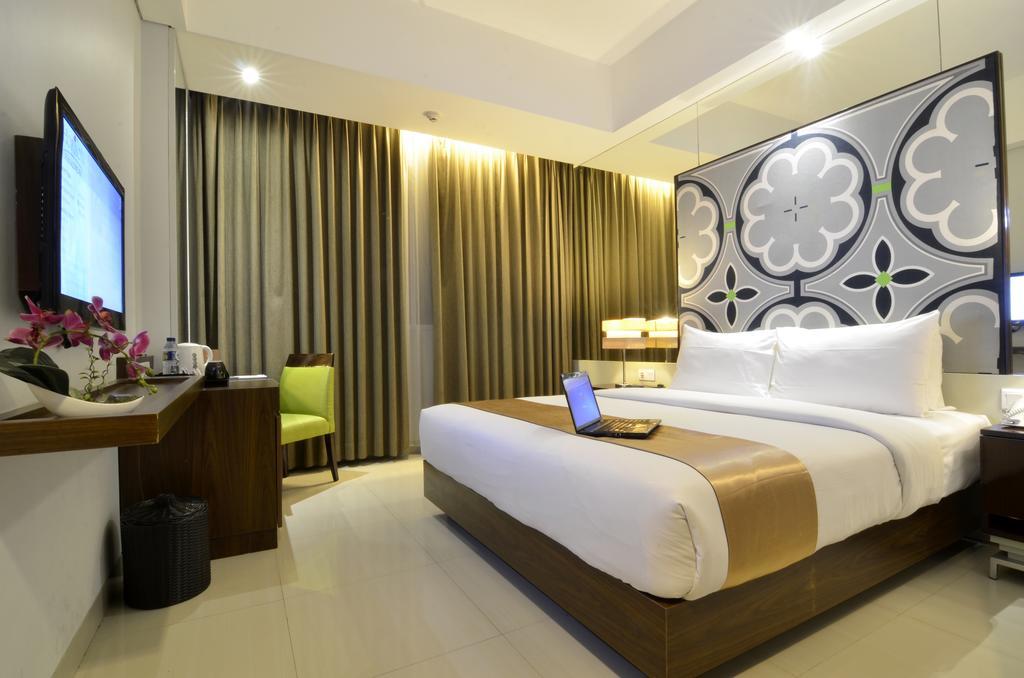 Howard Johnson By Wyndham Pekalongan Kültér fotó
