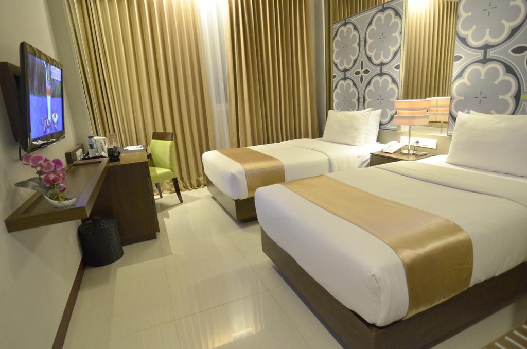 Howard Johnson By Wyndham Pekalongan Kültér fotó