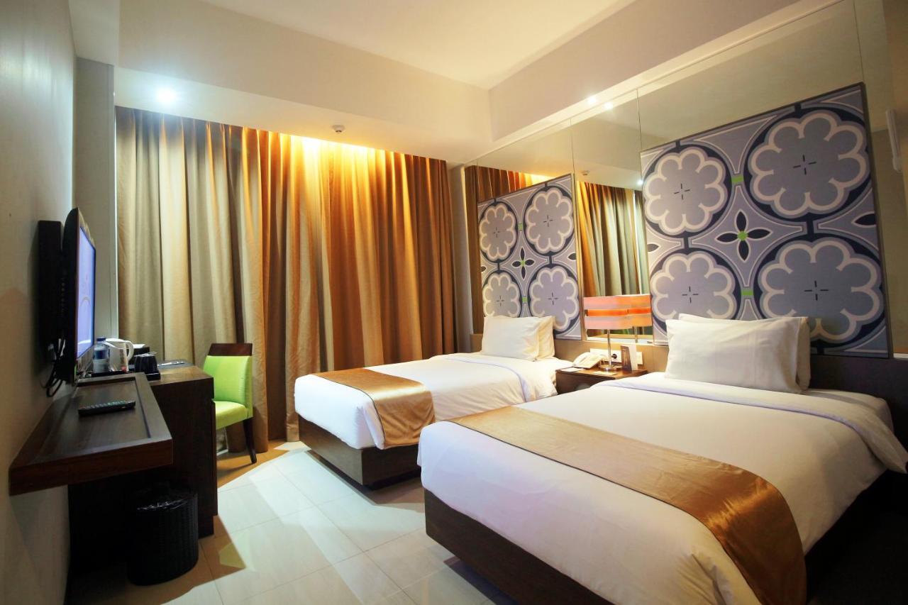 Howard Johnson By Wyndham Pekalongan Kültér fotó